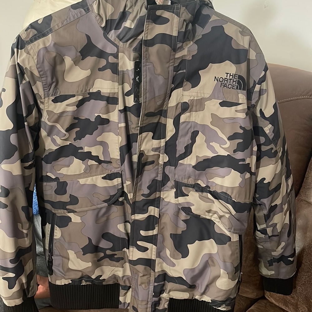 Kids North Face Jacket , Boys Size 14/16